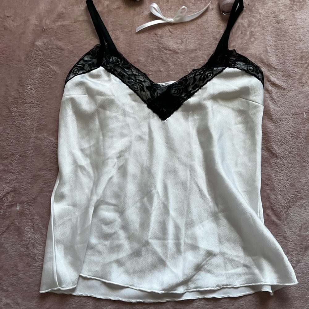 Lacey tank top 🖤